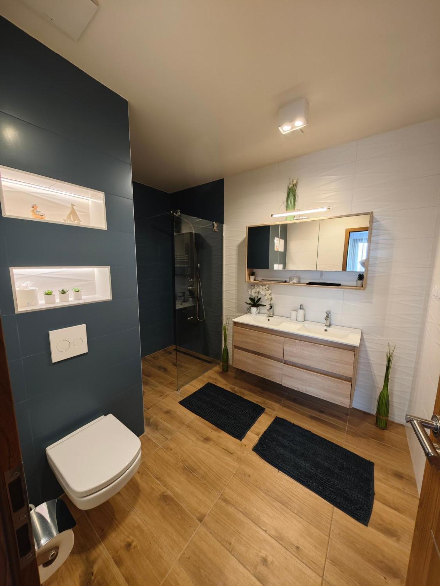 Gamma Apartmanok és Jakuzzi Miskolc Habitación foto